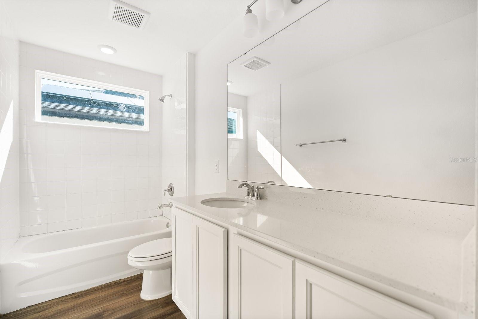 Image 17 of 27 For 2062 Derwent Drive