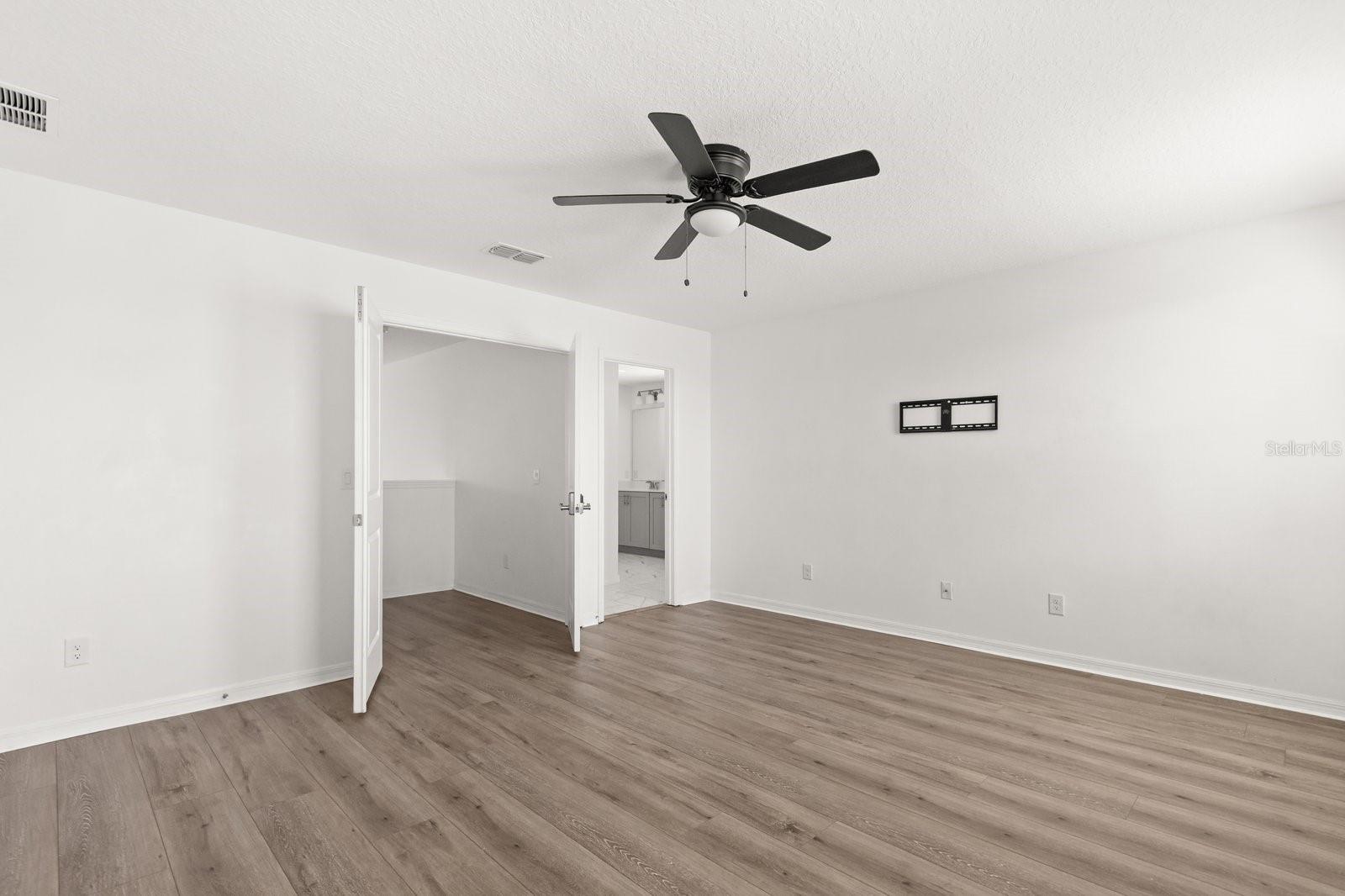 Image 8 of 27 For 2062 Derwent Drive