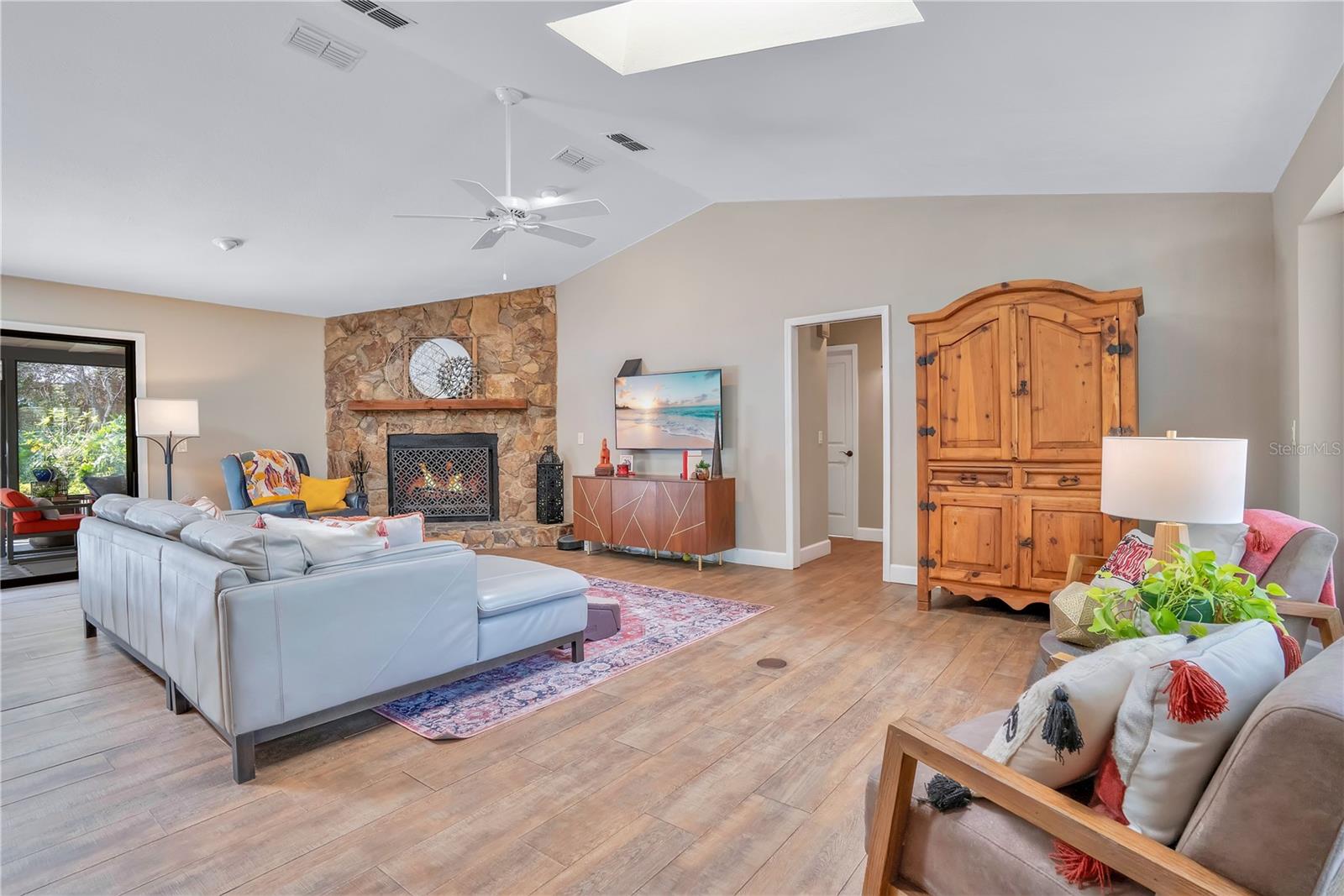 Image 14 of 62 For 9488 Shortleaf Court