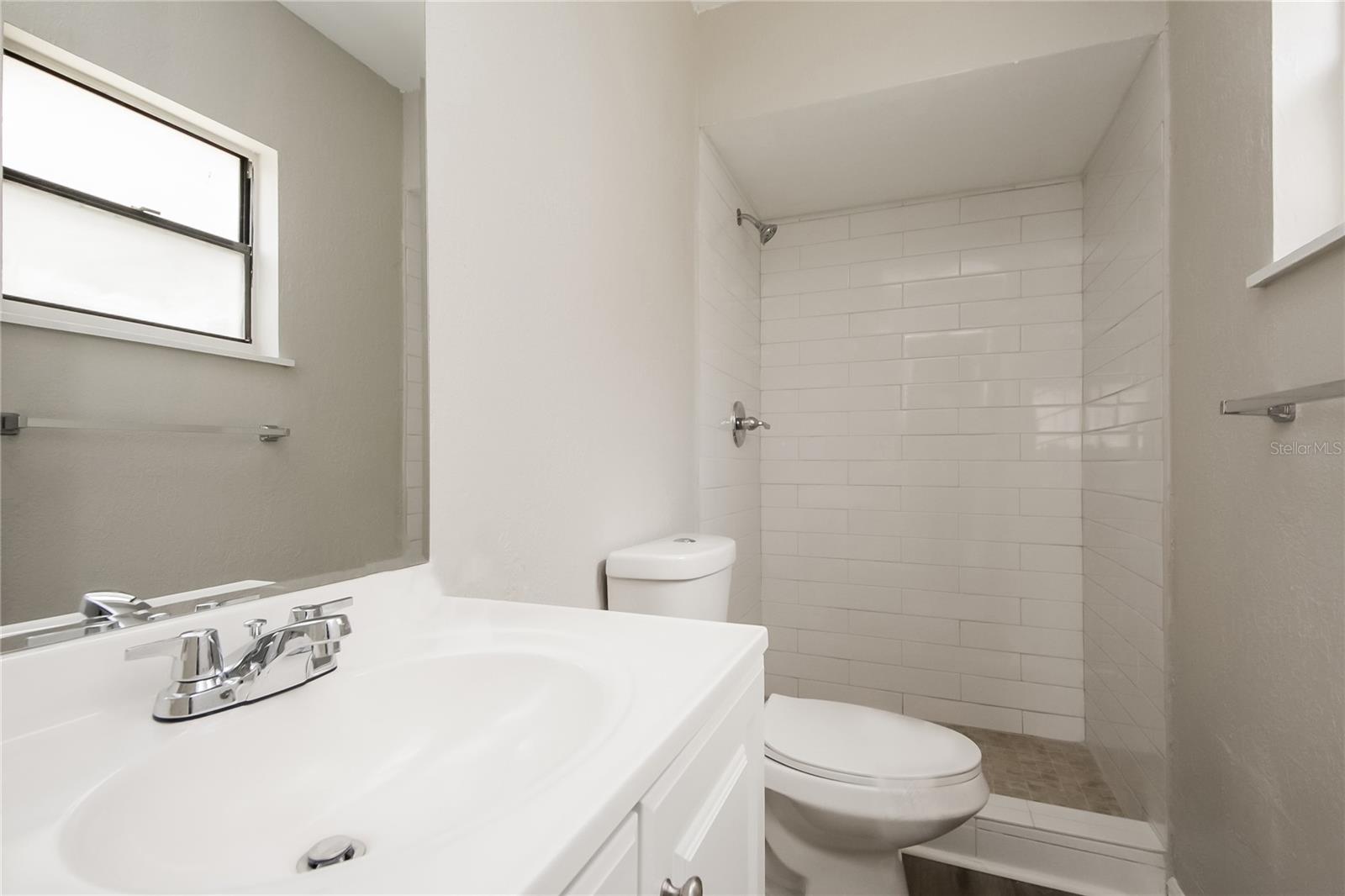 Image 11 of 17 For 3235 Timberline Road