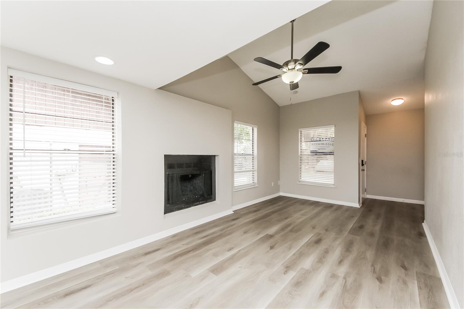 Image 3 of 17 For 3235 Timberline Road