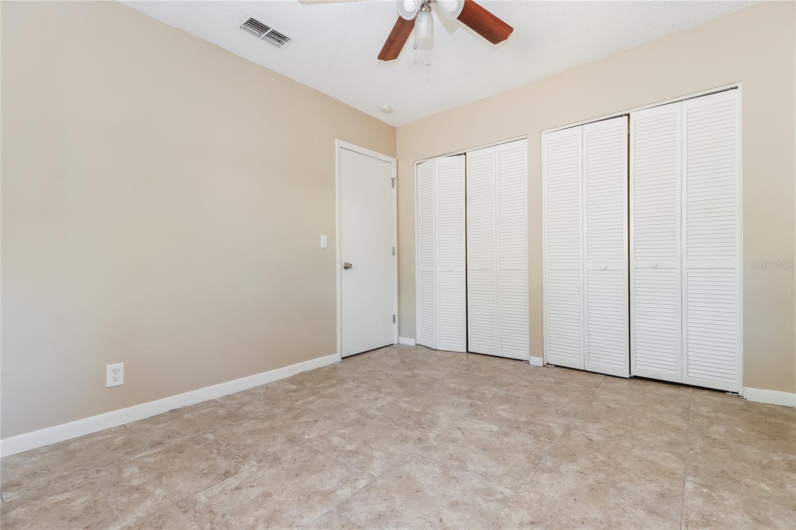 Image 14 of 16 For 37 Harbor Oaks Circle