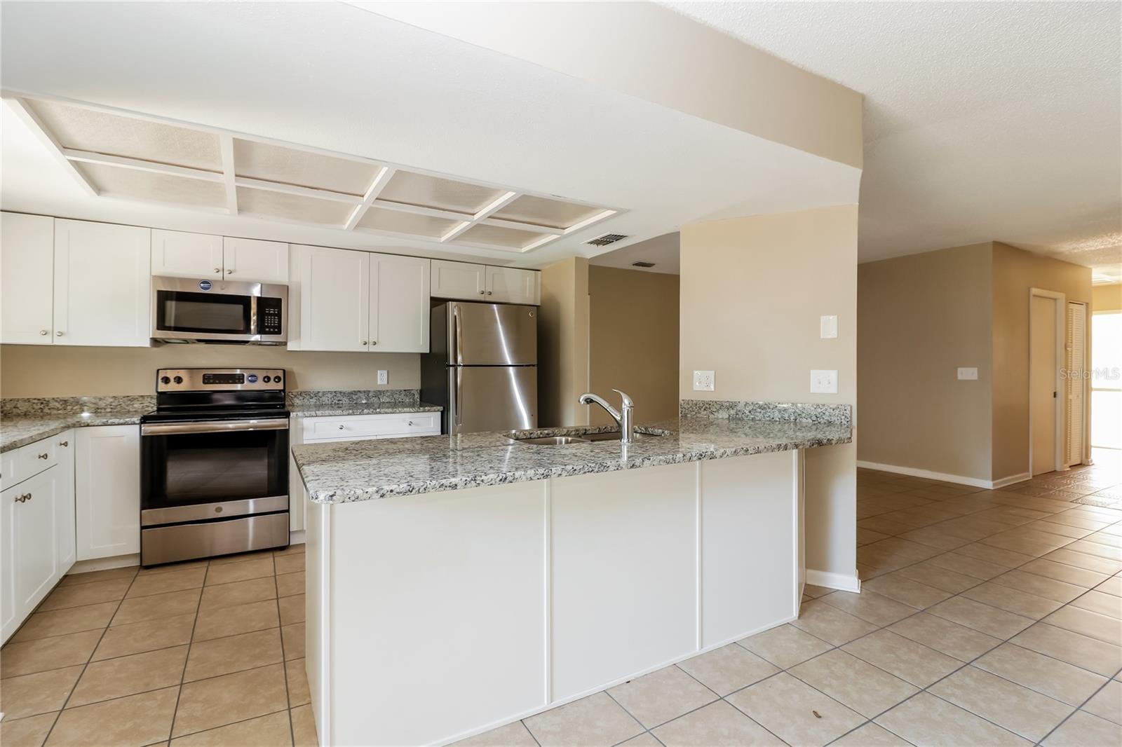 Image 5 of 16 For 37 Harbor Oaks Circle