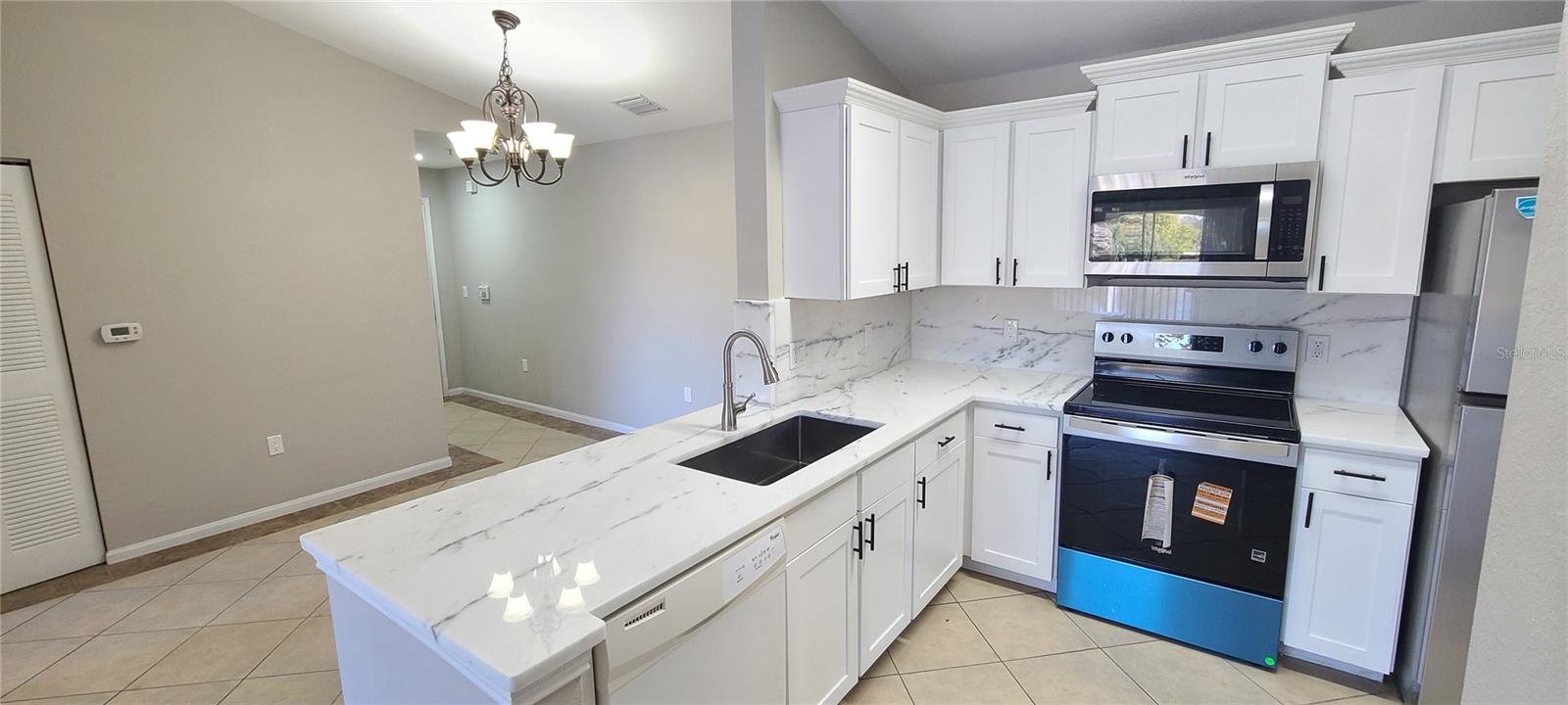 Image 12 of 57 For 940 Village Trail 4-306