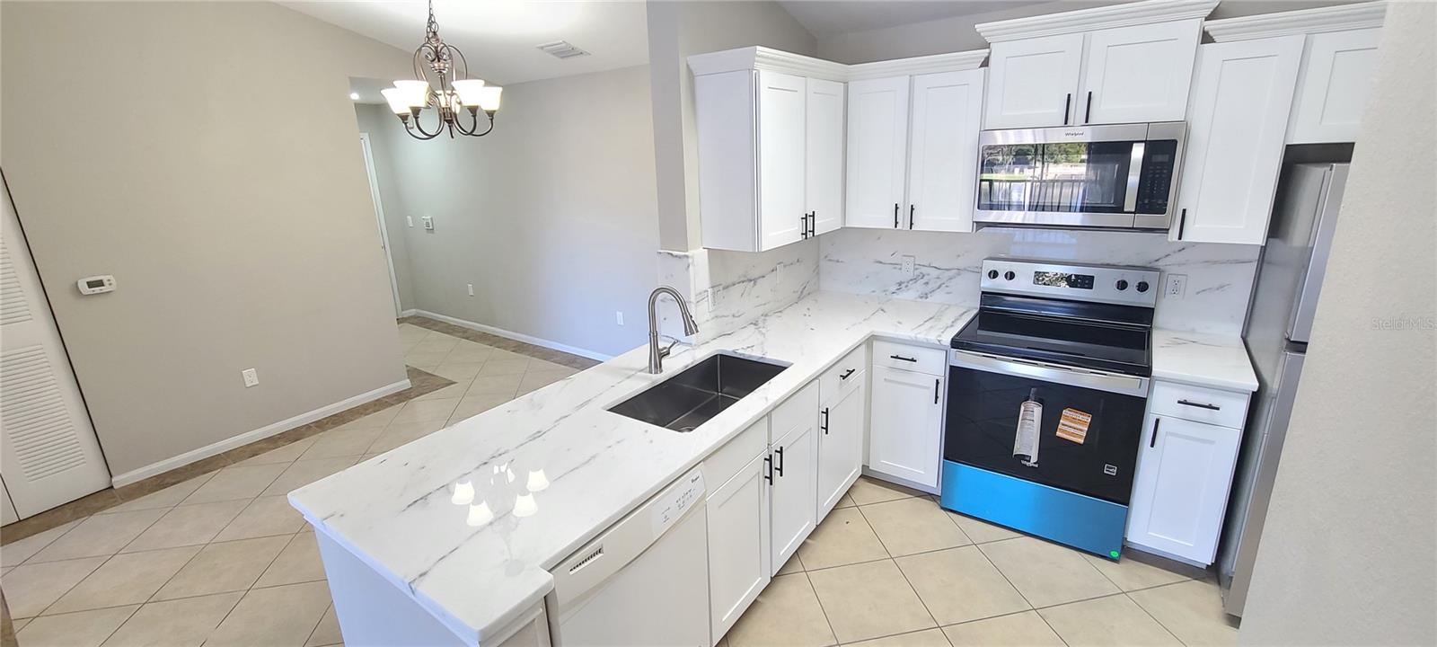 Image 13 of 57 For 940 Village Trail 4-306