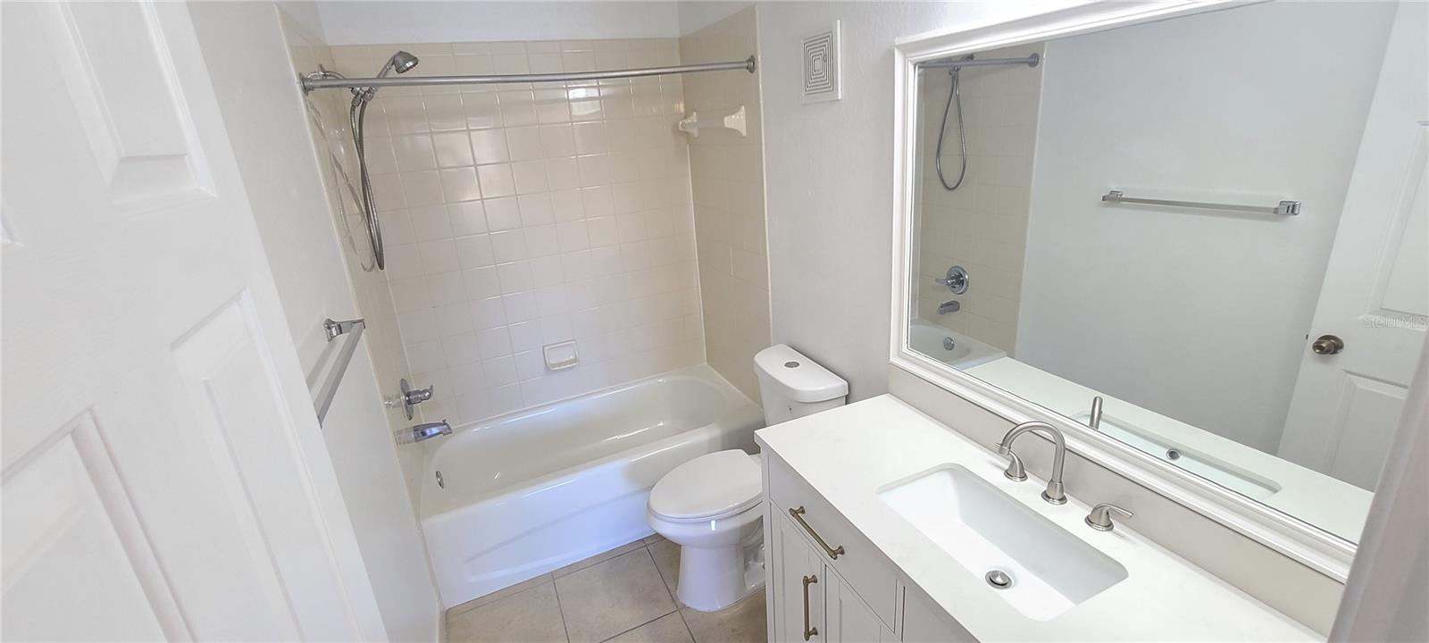 Image 27 of 57 For 940 Village Trail 4-306