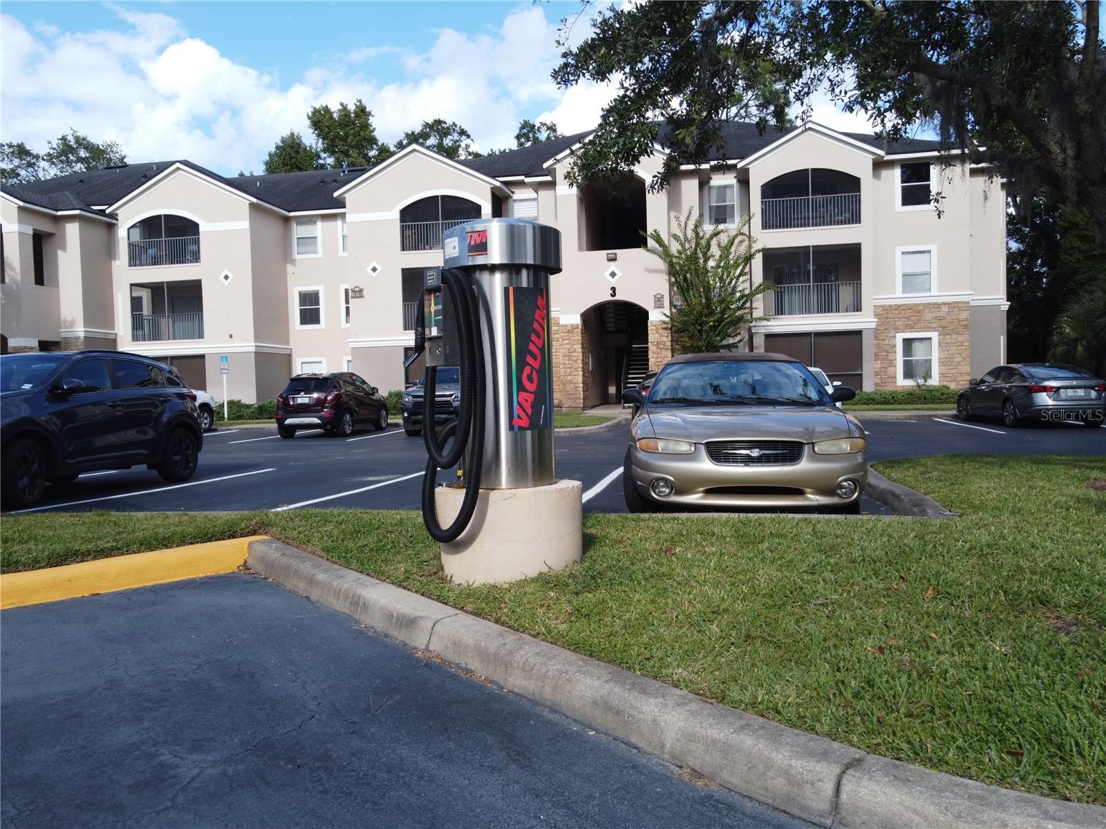 Image 40 of 57 For 940 Village Trail 4-306