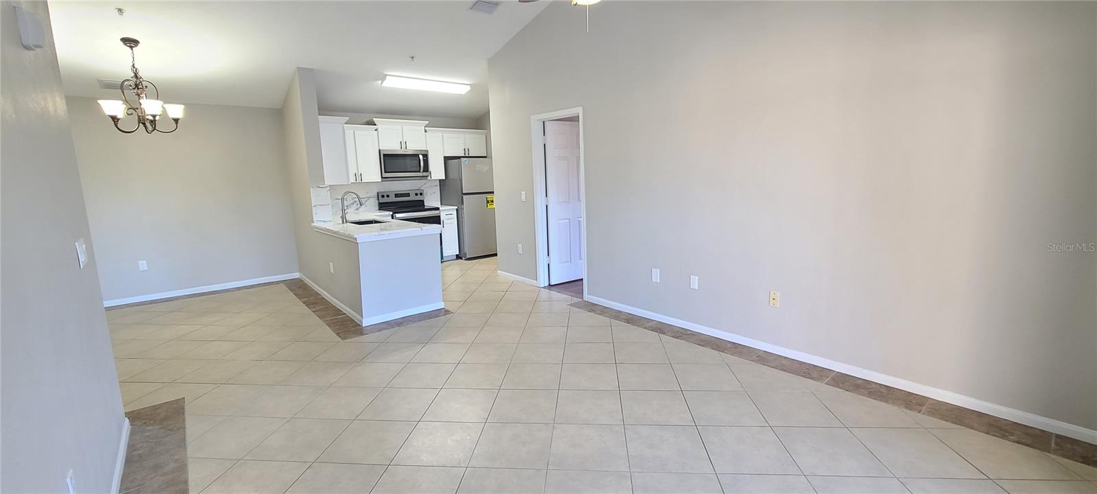 Image 7 of 57 For 940 Village Trail 4-306