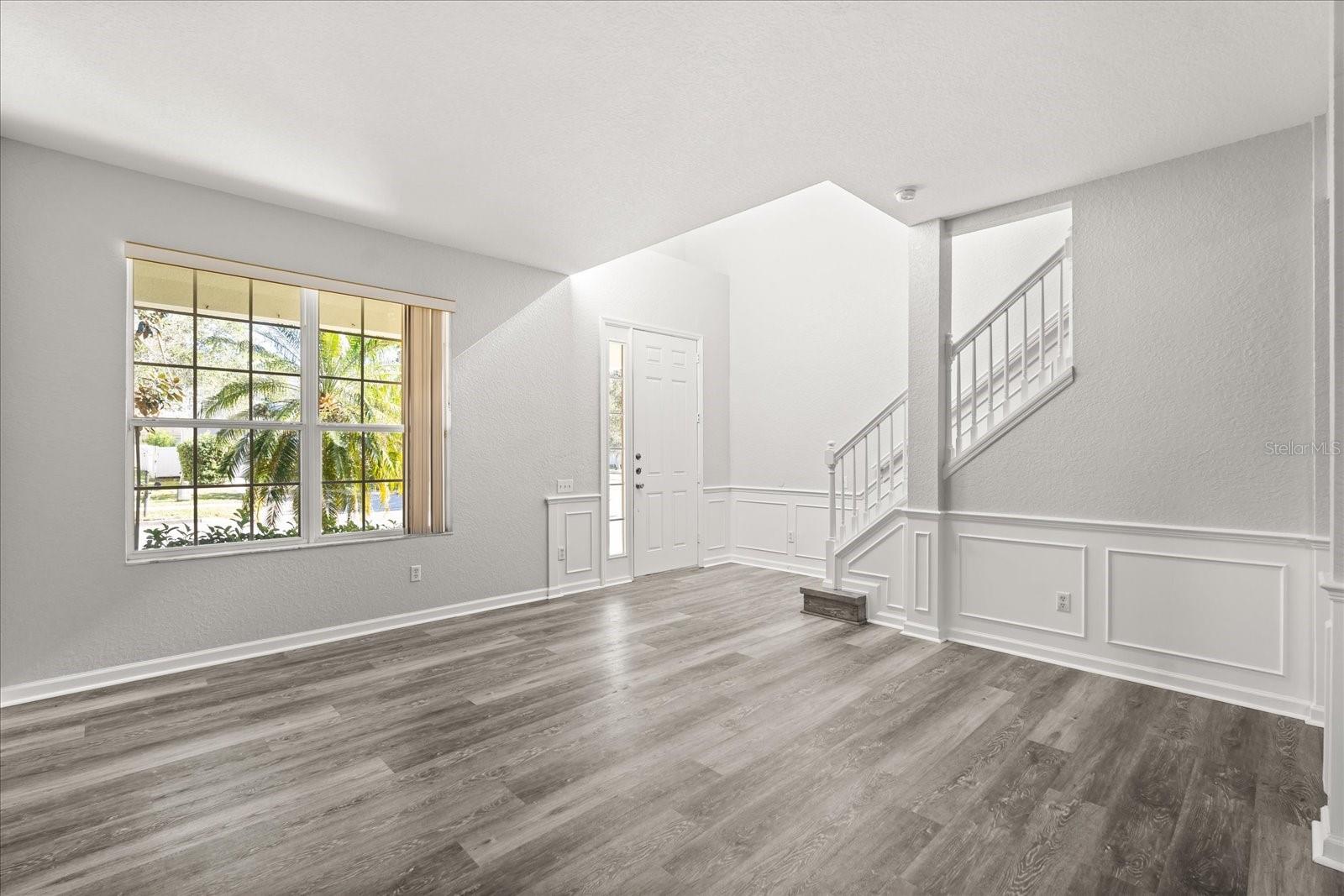 Image 7 of 43 For 8632 Abbotsbury Drive