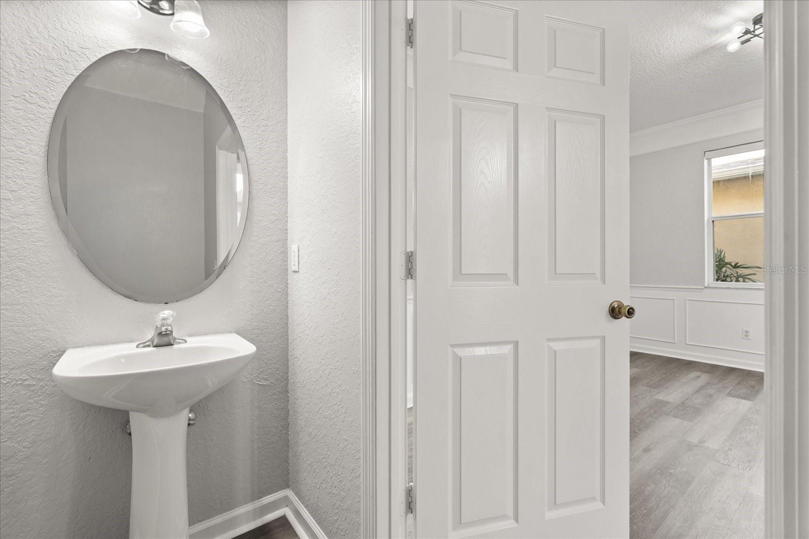 Image 8 of 43 For 8632 Abbotsbury Drive