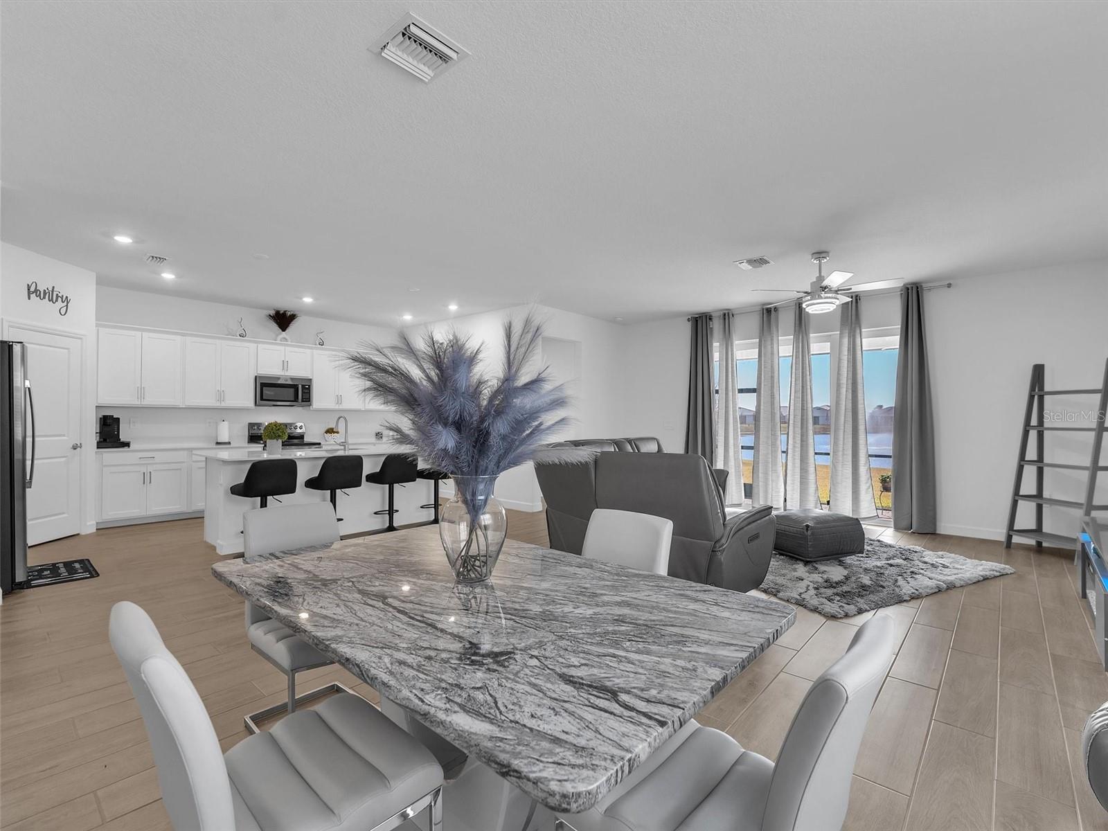 Image 11 of 29 For 7961 Lakes Edge Lane