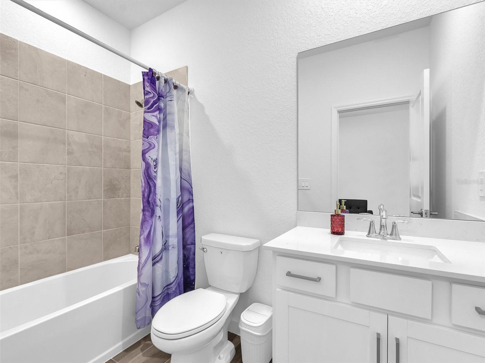 Image 17 of 29 For 7961 Lakes Edge Lane