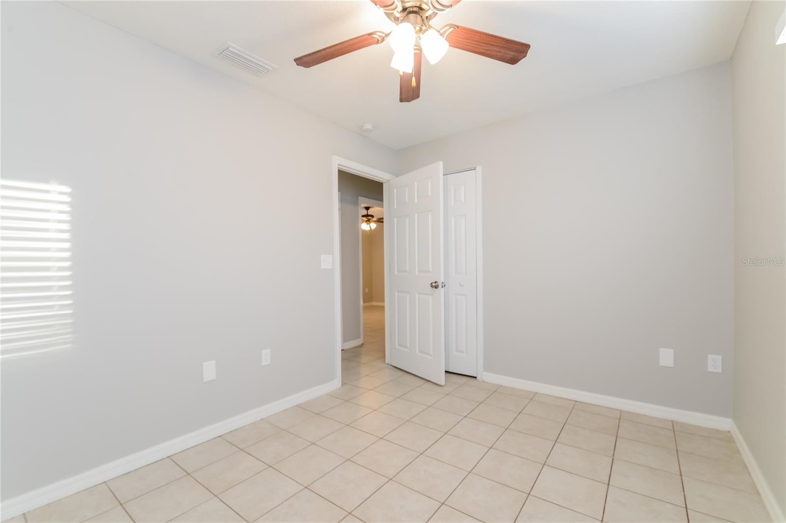 Image 11 of 16 For 1706 17th Avenue Drive E