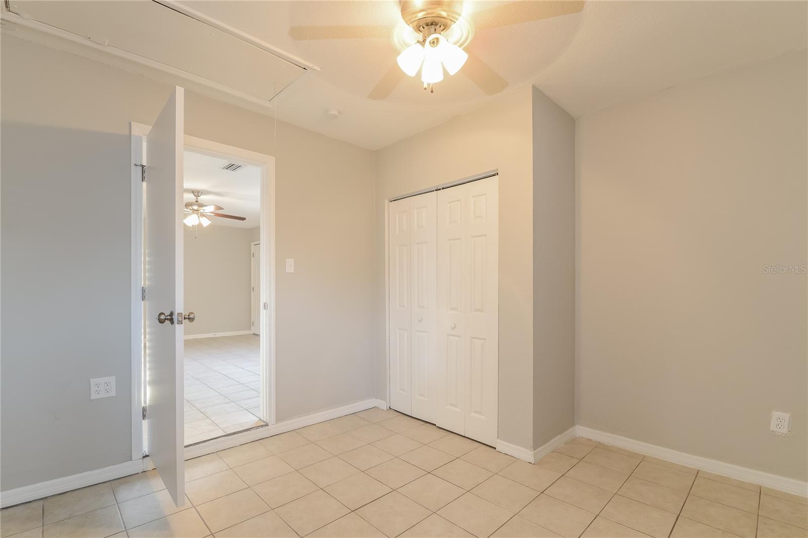 Image 12 of 16 For 1706 17th Avenue Drive E