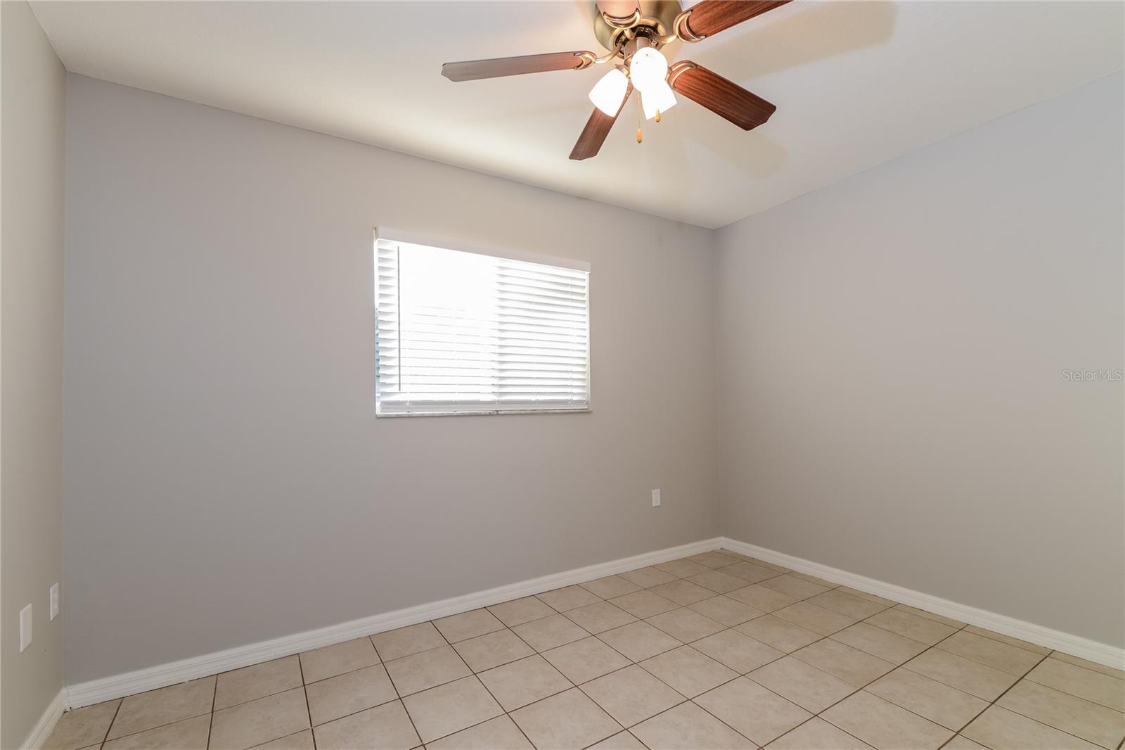 Image 13 of 16 For 1706 17th Avenue Drive E