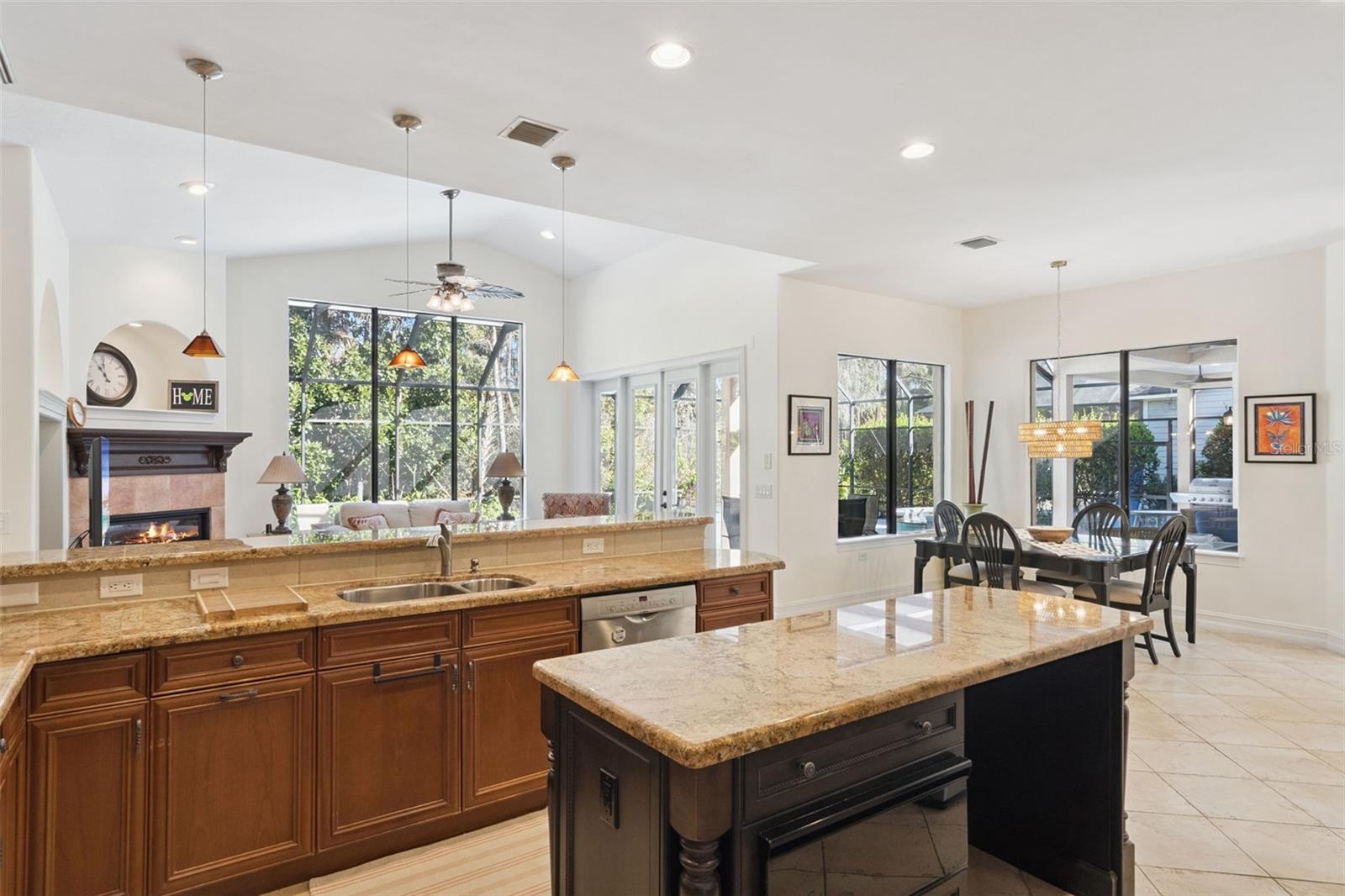 Image 16 of 97 For 799 Oak Shadows Road