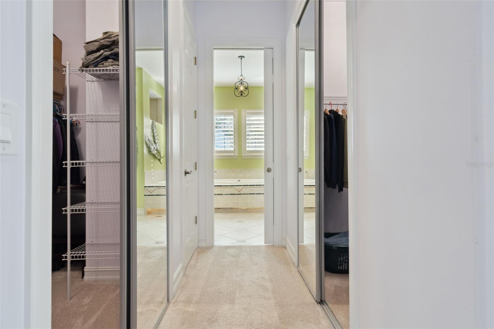 Image 22 of 97 For 799 Oak Shadows Road