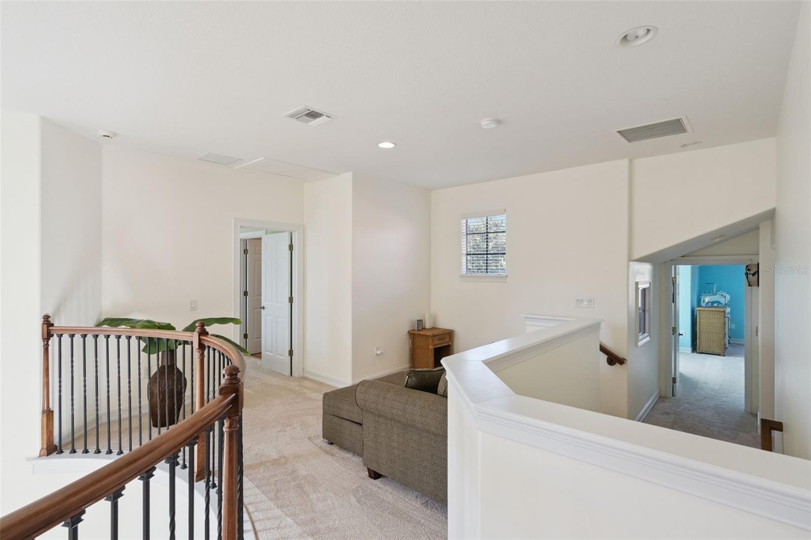 Image 29 of 97 For 799 Oak Shadows Road