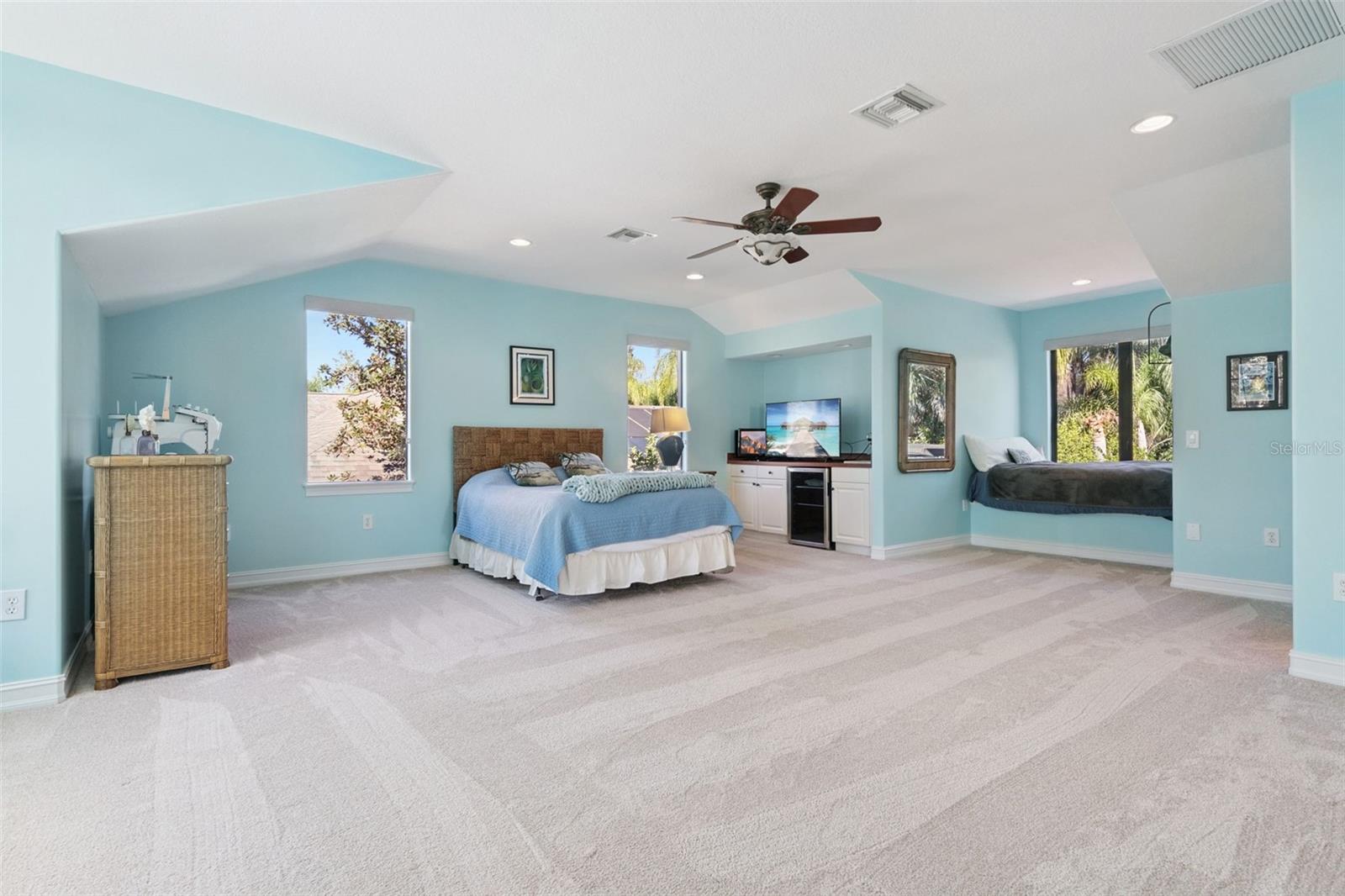 Image 30 of 97 For 799 Oak Shadows Road