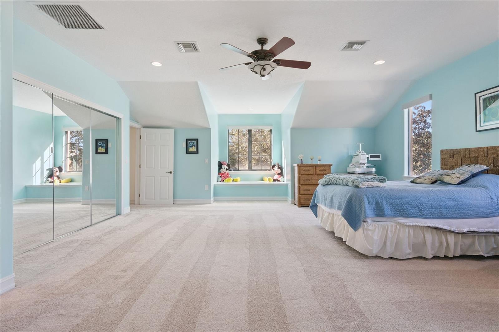 Image 31 of 97 For 799 Oak Shadows Road