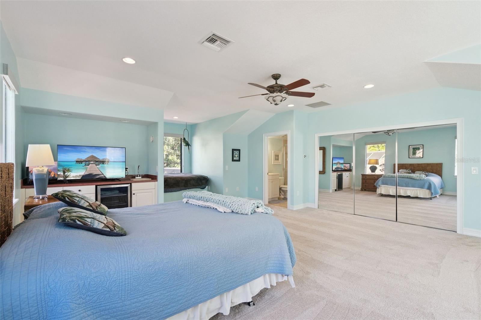 Image 32 of 97 For 799 Oak Shadows Road