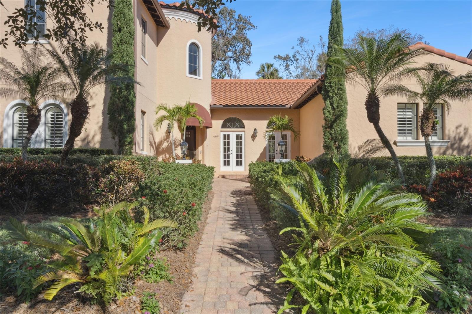 Image 4 of 97 For 799 Oak Shadows Road