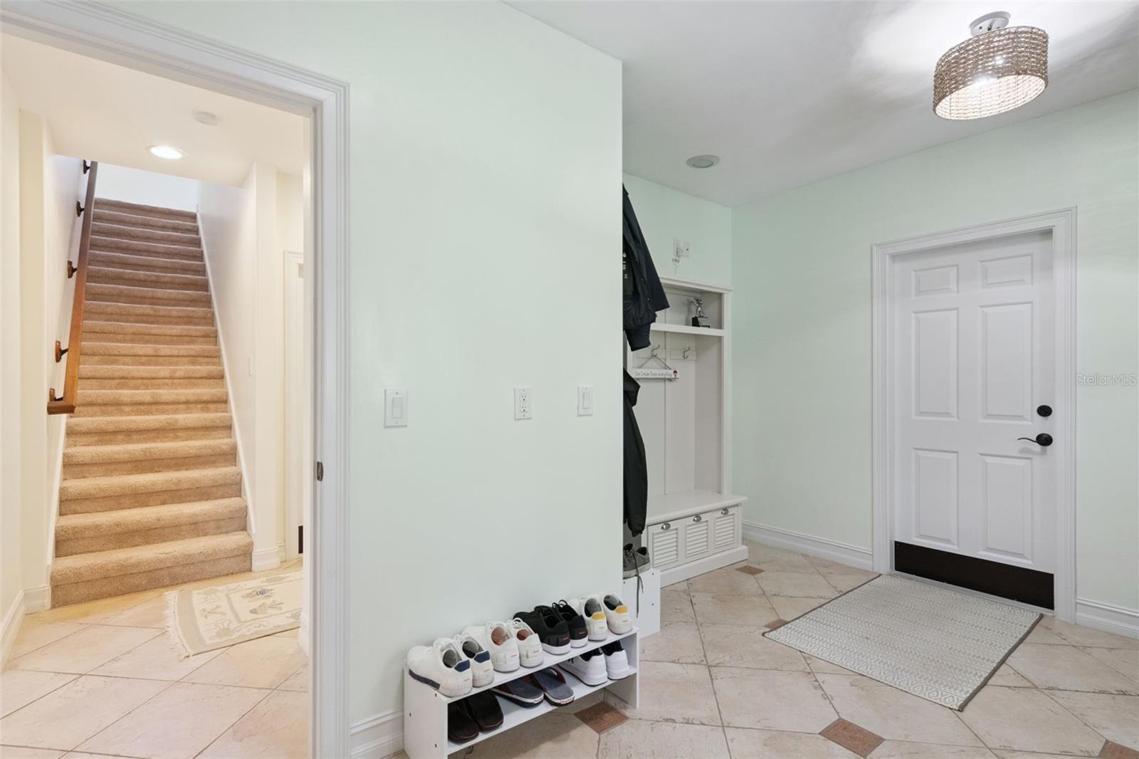 Image 41 of 97 For 799 Oak Shadows Road