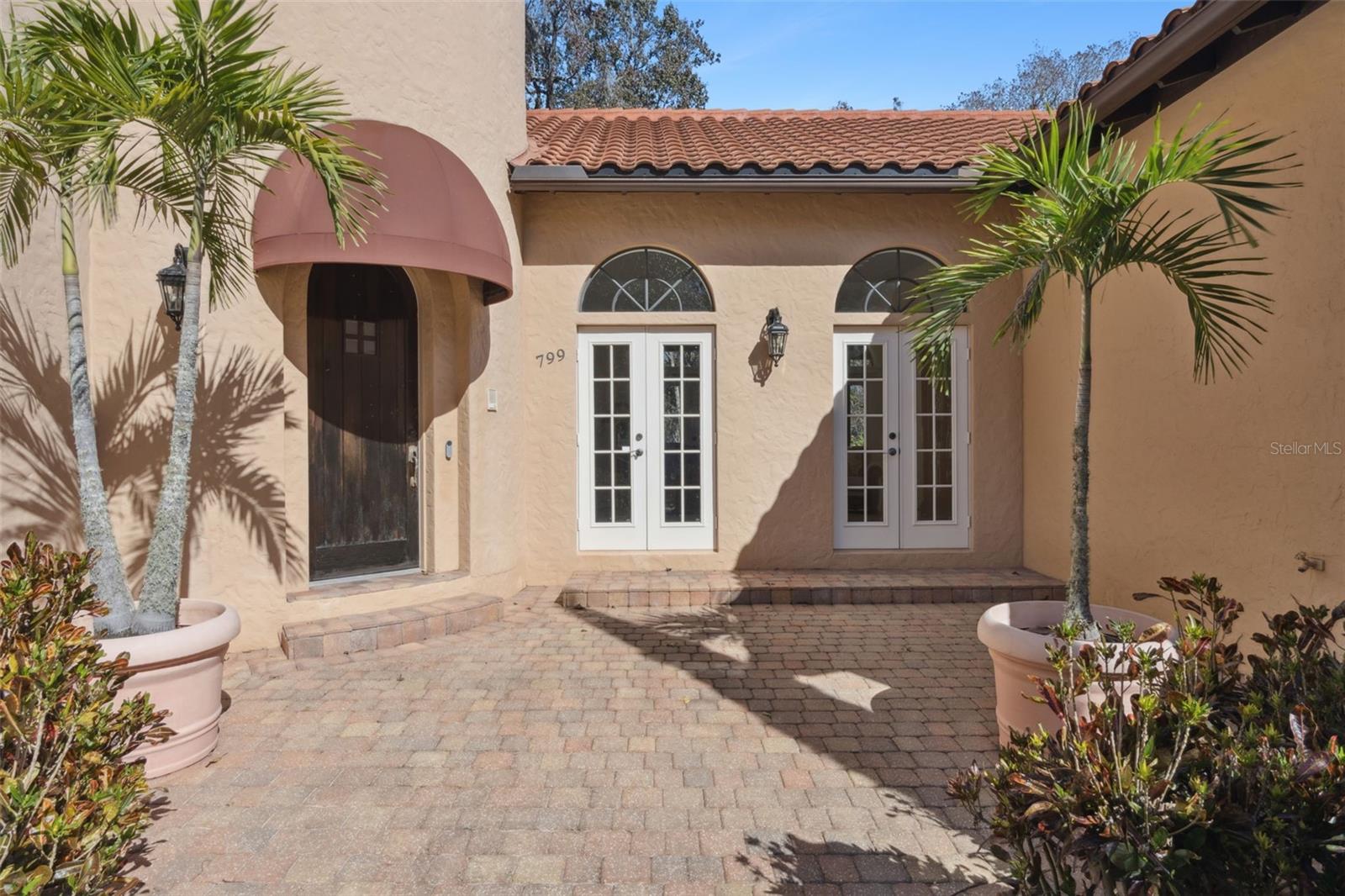 Image 5 of 97 For 799 Oak Shadows Road