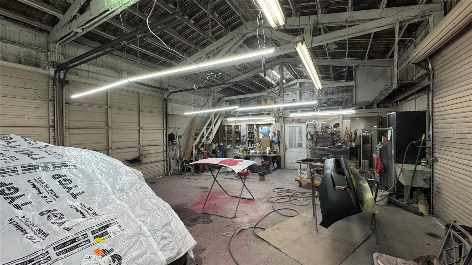 Listing photo id 8 for 10 Barry Avenue