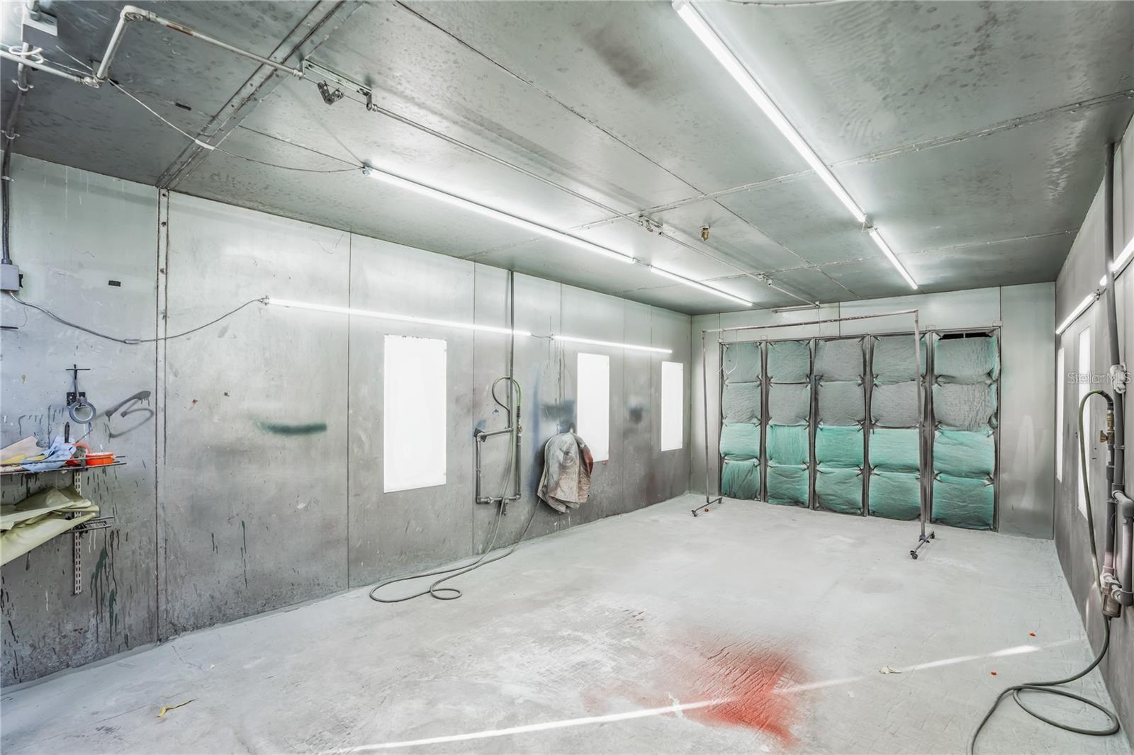 Listing photo id 7 for 10 Barry Avenue