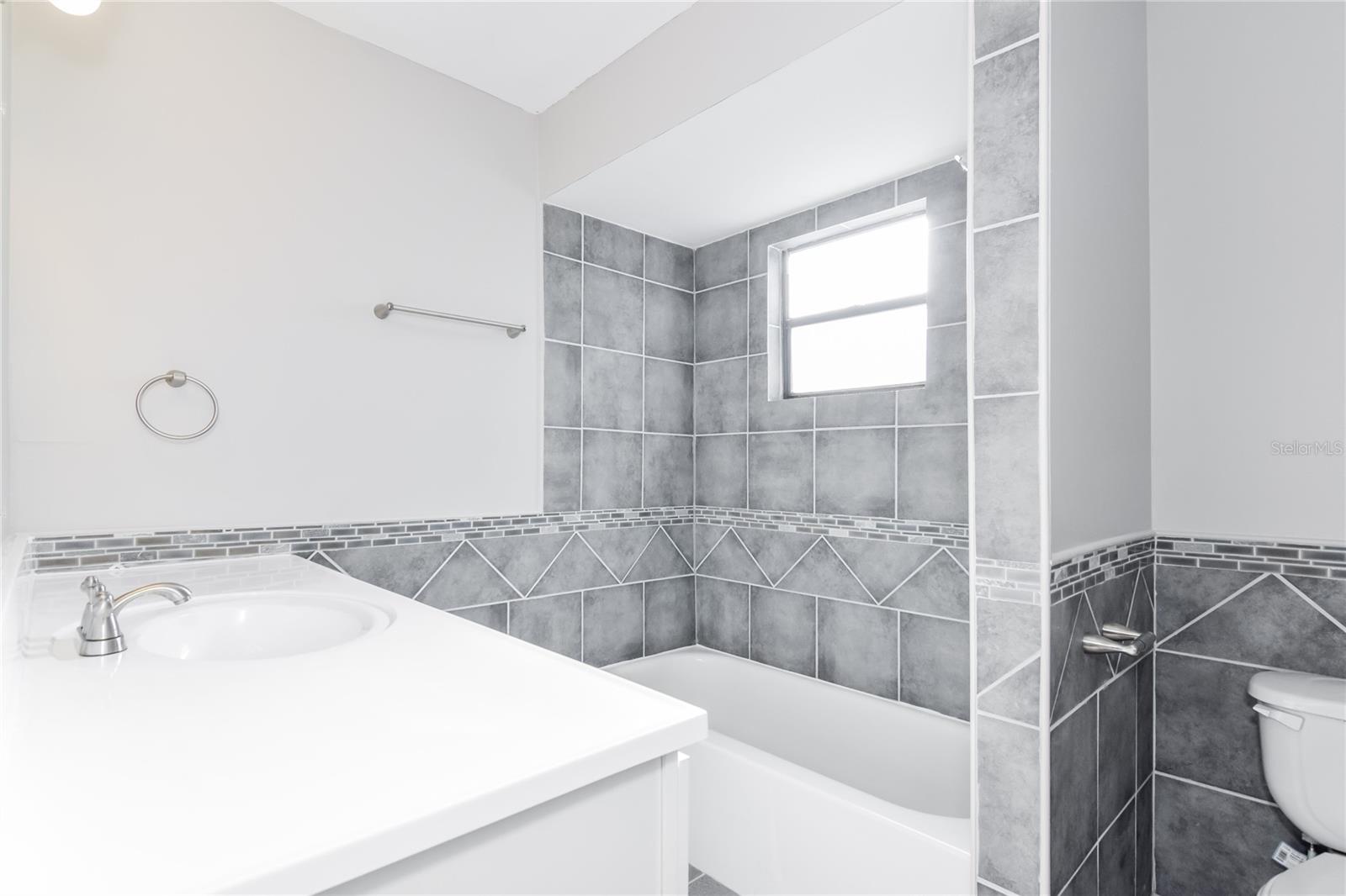 Image 7 of 16 For 3233 Timberline Road