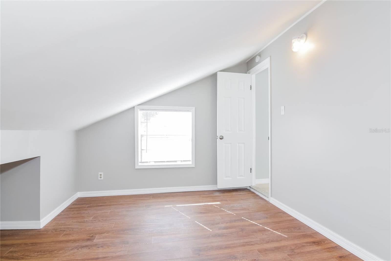 Image 9 of 16 For 3233 Timberline Road