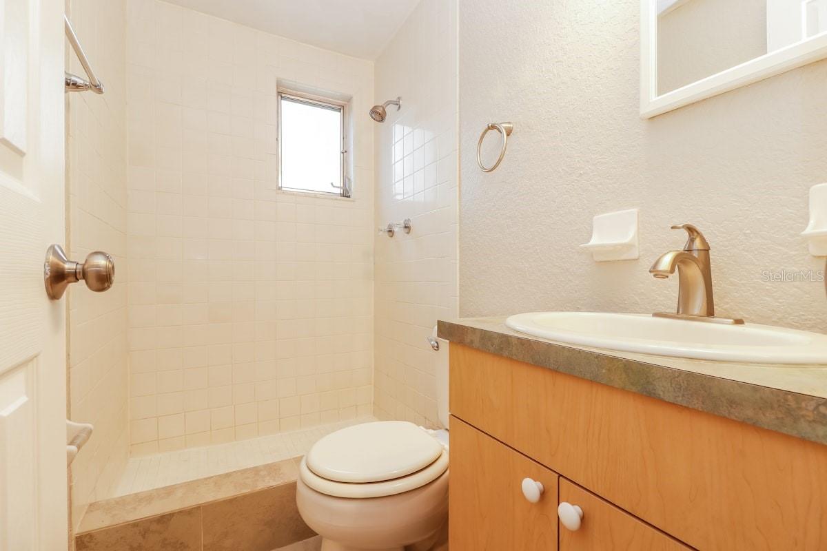 Image 11 of 13 For 4929 Amherst Court