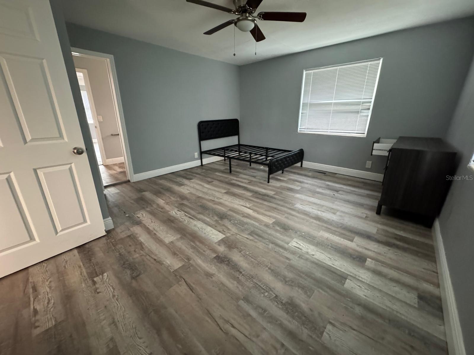 Image 16 of 27 For 641 Fremont Avenue