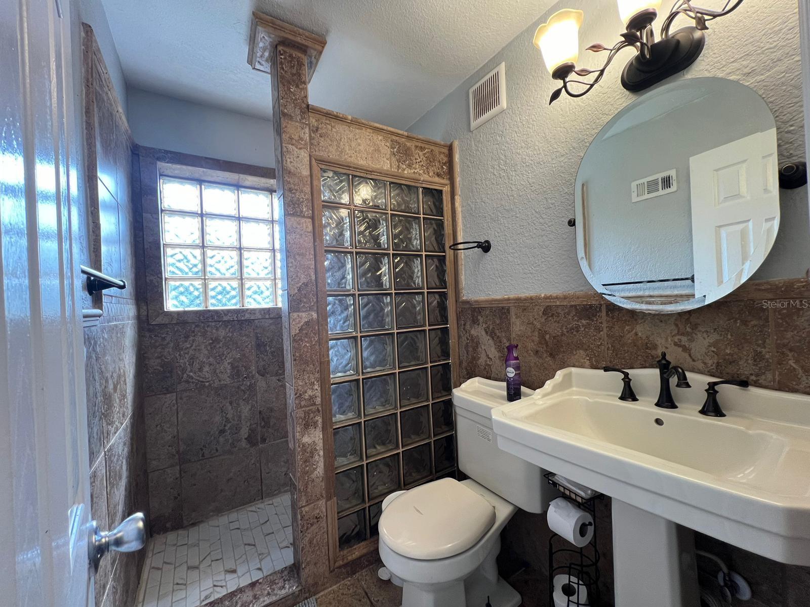 Image 7 of 27 For 641 Fremont Avenue