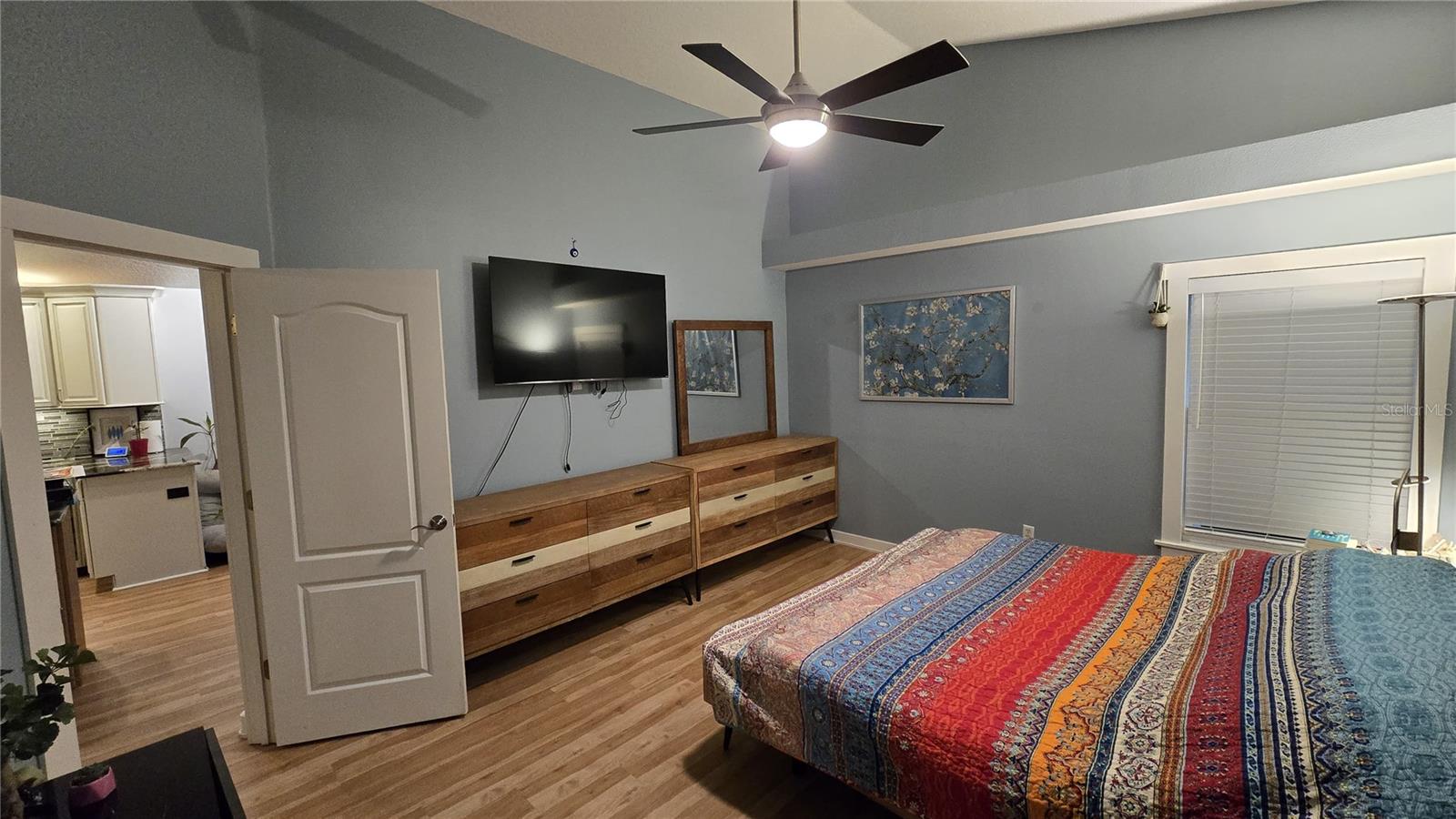 Image 23 of 37 For 2119 Oakington Street