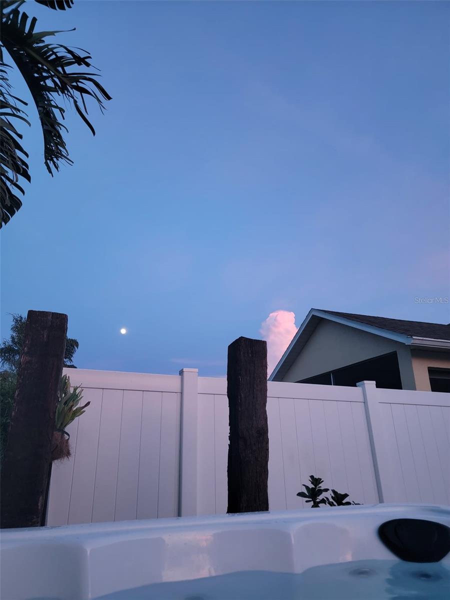 Image 29 of 37 For 2119 Oakington Street