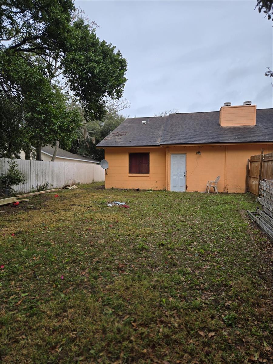 Image 2 of 3 For 572 Maineline Boulevard