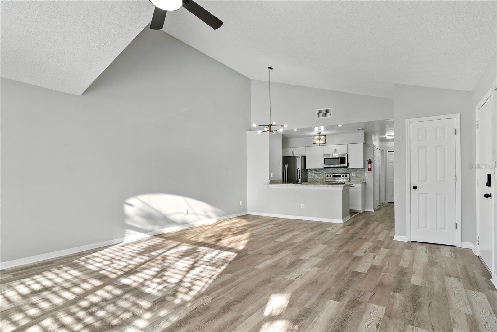 Image 12 of 34 For 2745 Poinciana Boulevard 68