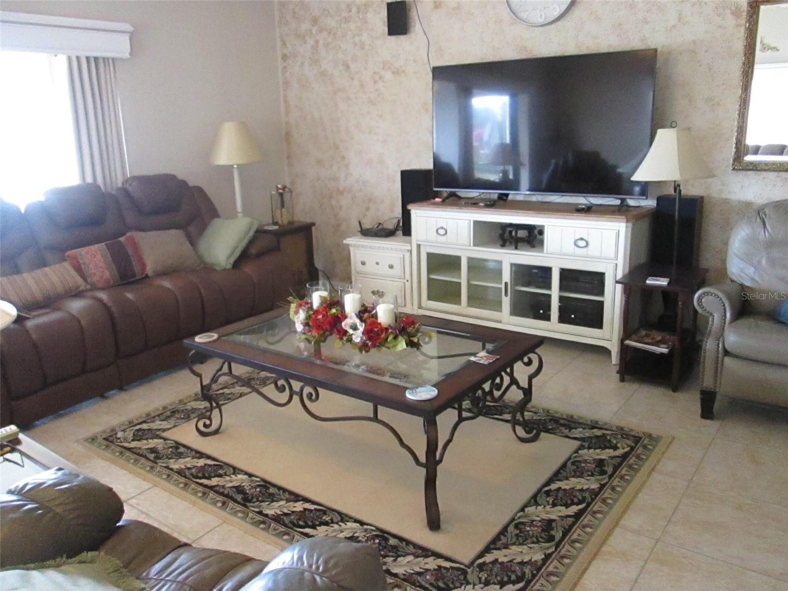 Image 4 of 33 For 11411 Courtney Drive