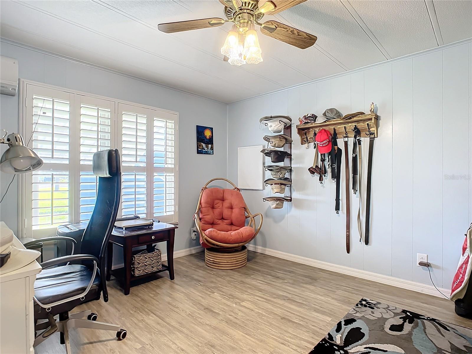 Listing photo id 19 for 812 Swallow Lane M142