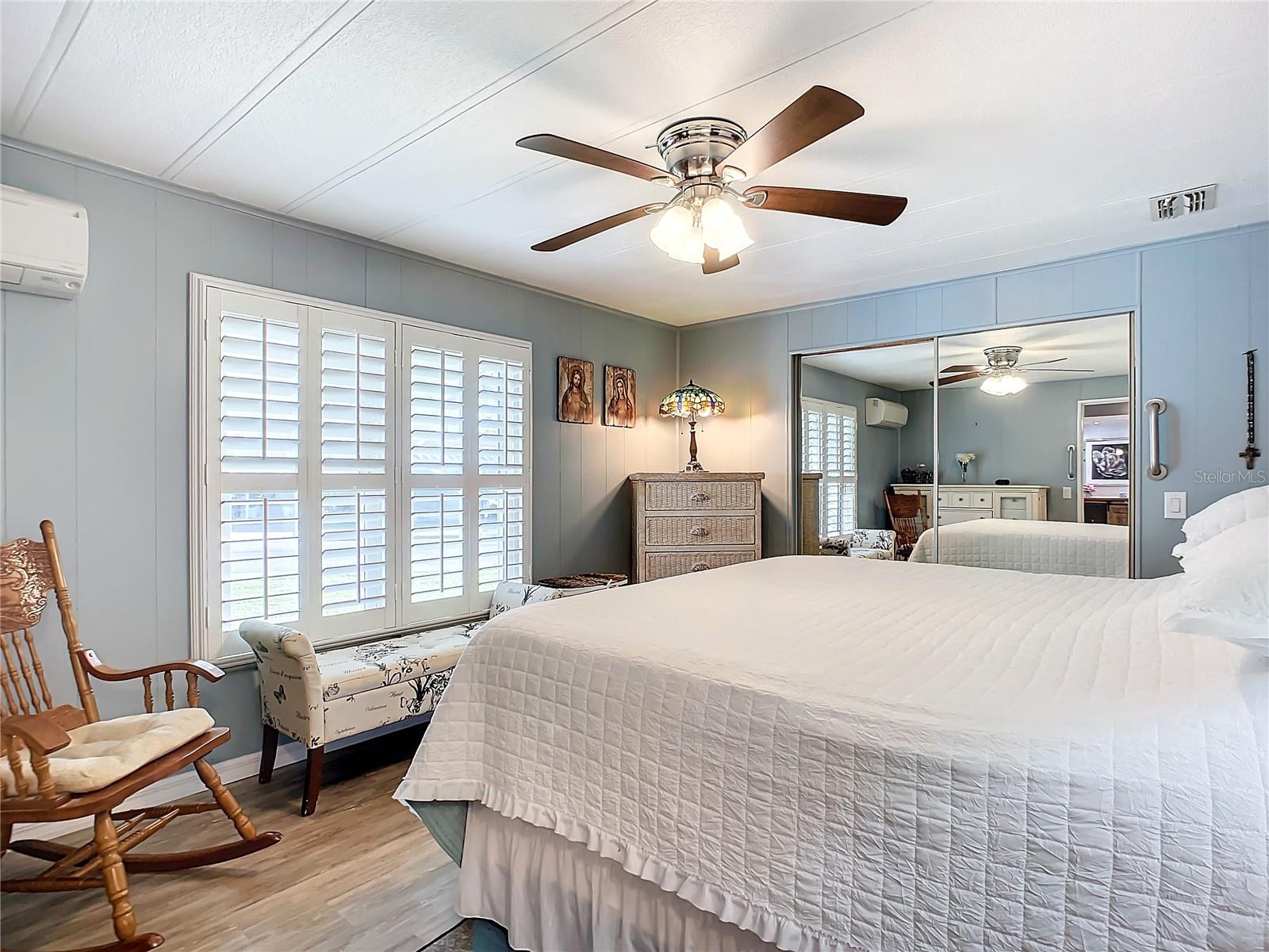 Listing photo id 25 for 812 Swallow Lane M142