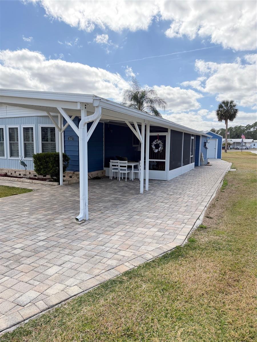 Listing photo id 1 for 812 Swallow Lane M142