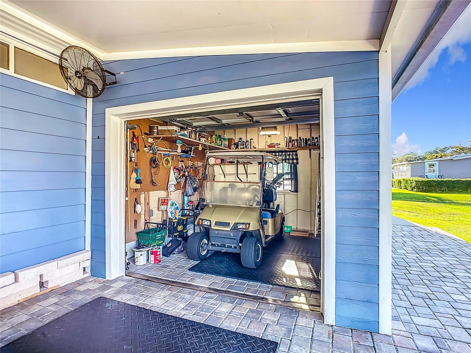 Listing photo id 30 for 812 Swallow Lane M142