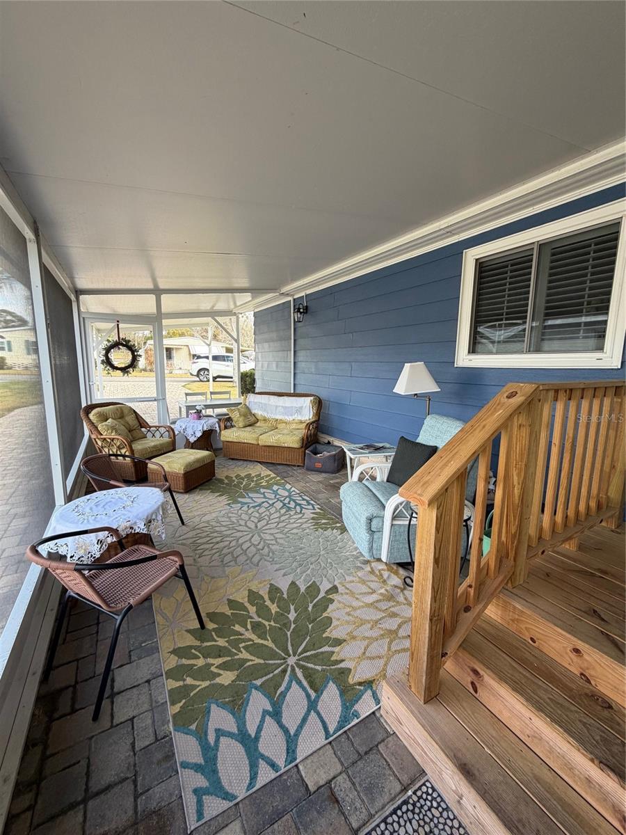 Listing photo id 33 for 812 Swallow Lane M142