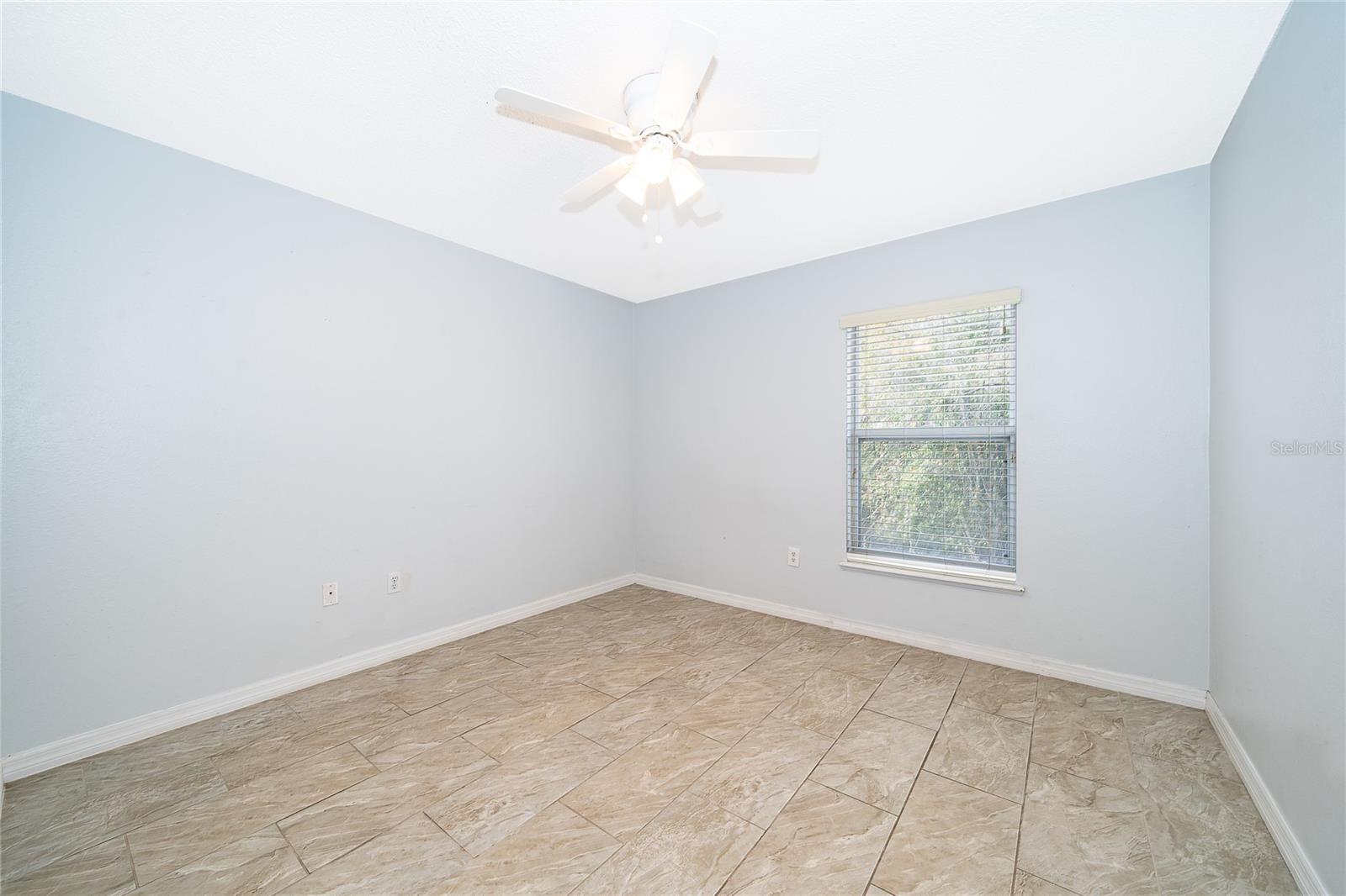 Image 14 of 27 For 10409 Laxton Street