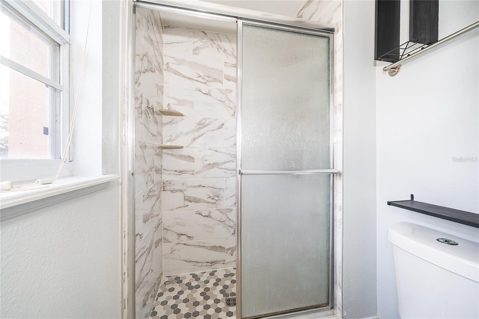 Image 18 of 27 For 10409 Laxton Street