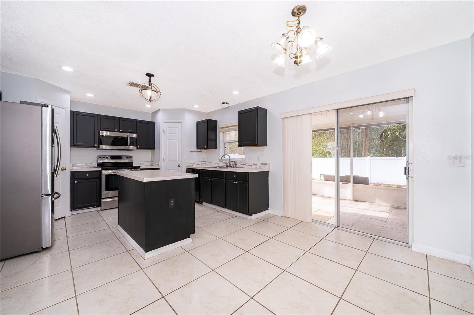 Image 6 of 27 For 10409 Laxton Street