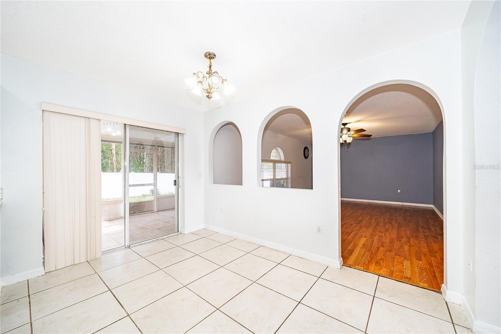 Image 9 of 27 For 10409 Laxton Street