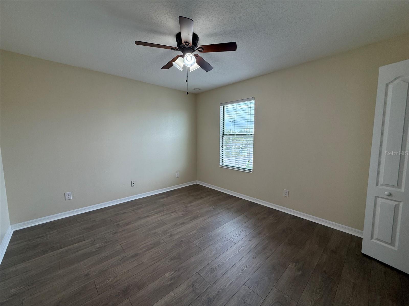 Image 31 of 46 For 2076 Leather Fern Drive